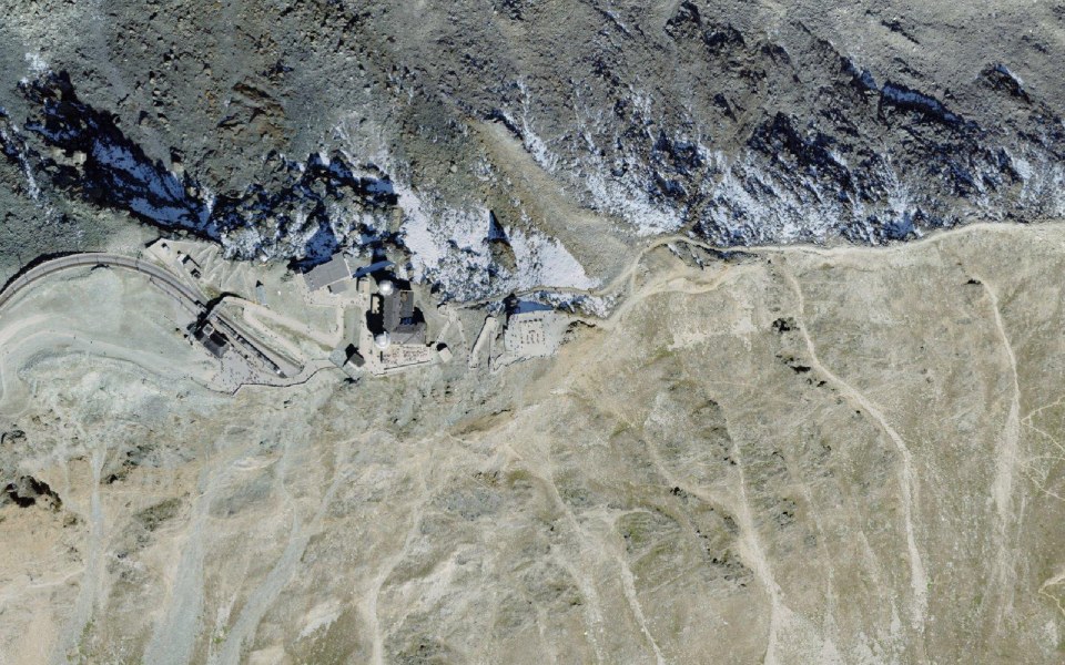 Luftbild mit Messpunkt: Gornergrat