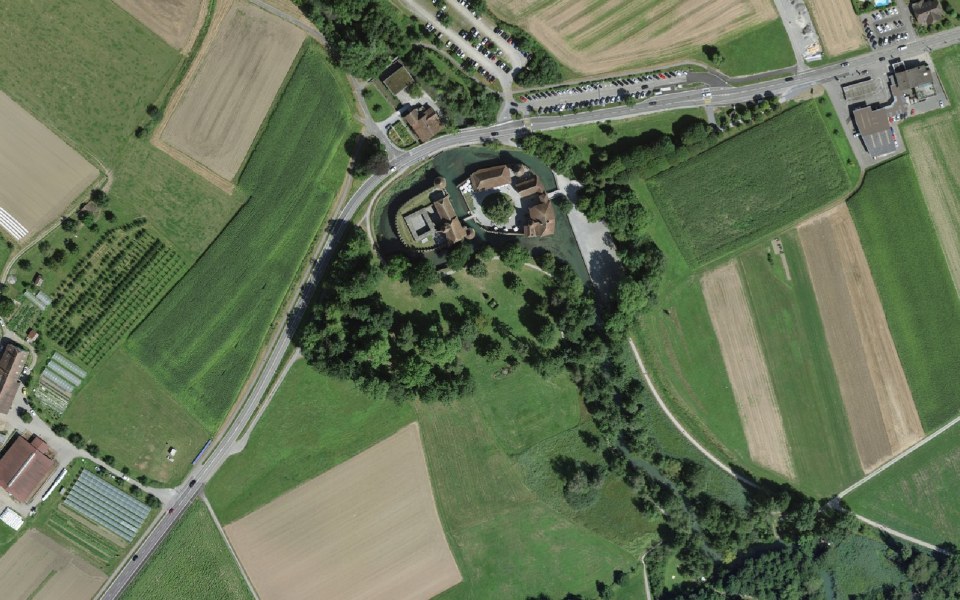Luftbild mit Messpunkt: Schloss Hallwyl