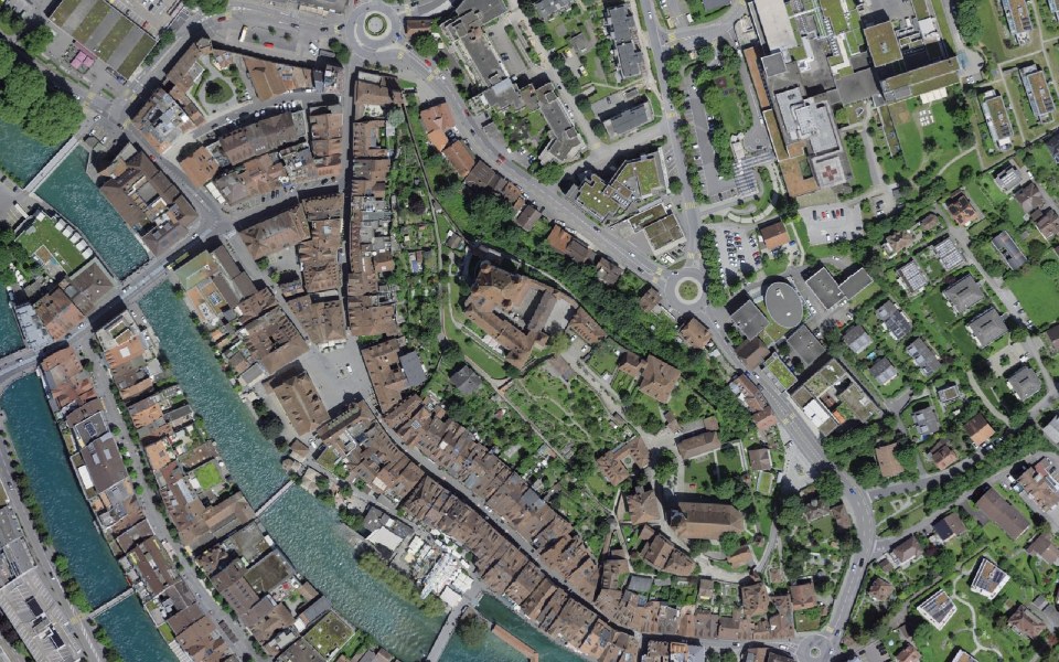 Luftbild mit Messpunkt: Schloss Thun