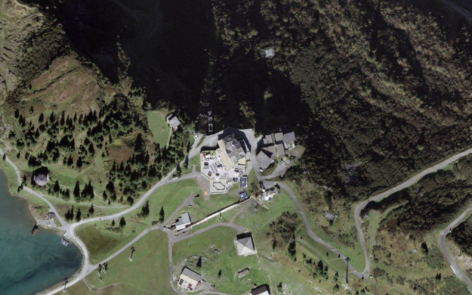 Luftbild mit Messpunkt: Trübsee